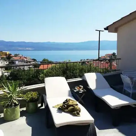 With Magnificent Sea View Apartment