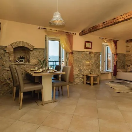 Apartman With Magnificent Sea View