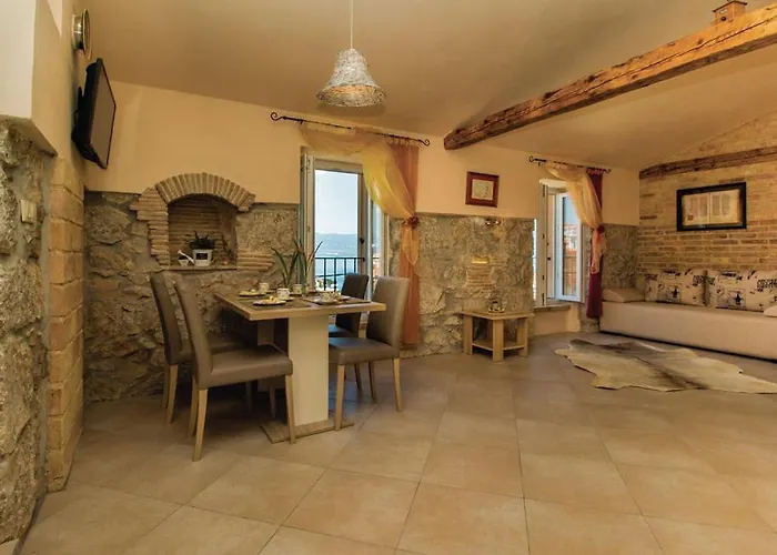 Apartman With Magnificent Sea View